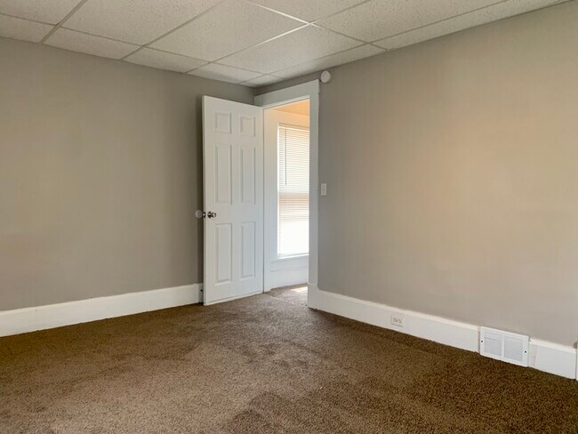 Building Photo - 205 6th St NW