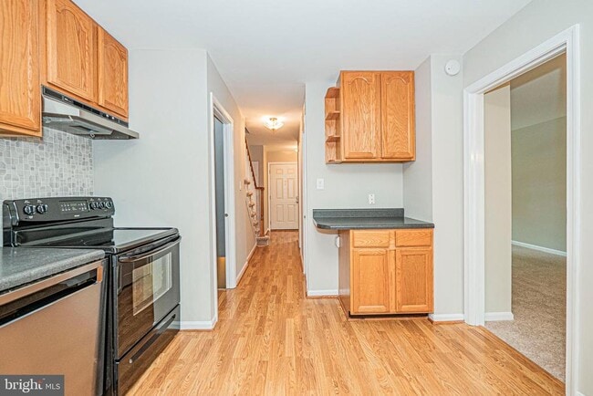 Building Photo - 29 Longmeadow Dr
