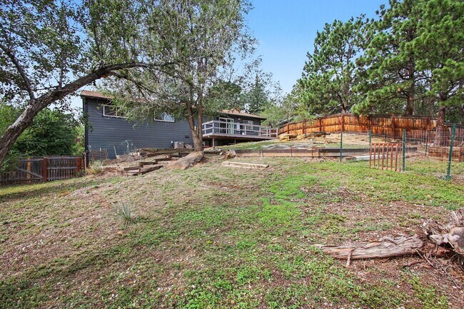 Building Photo - 2720 Northridge Dr