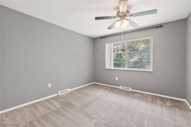 Building Photo - 9582 Fernwood Dr