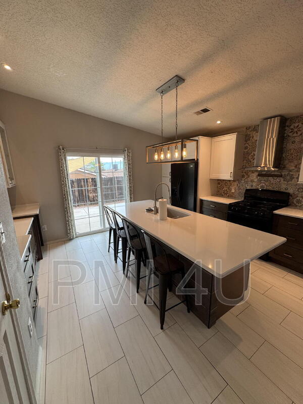 Building Photo - 10620 Rio Del Sole Ct NW