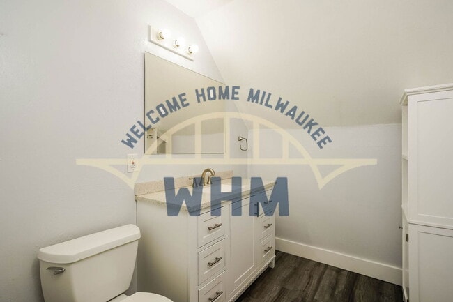 Building Photo - 7124 W Moltke Ave