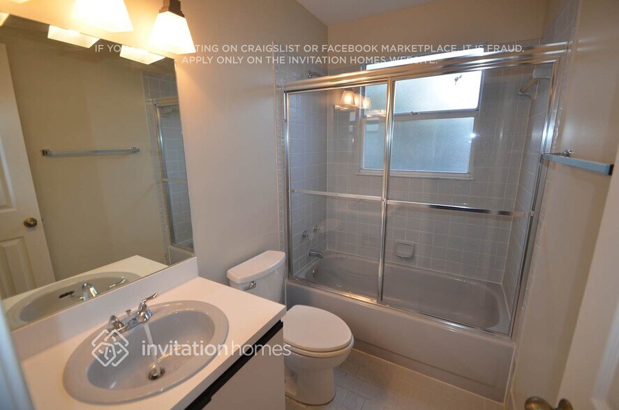 Building Photo - 2990 Myrtle Oak Cir