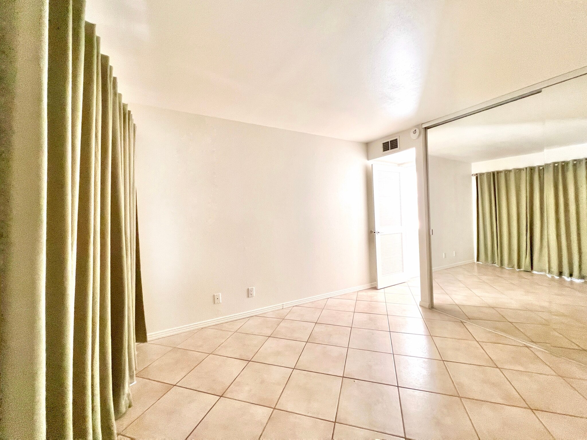 Building Photo - 64275 Spyglass Ave