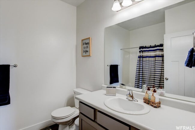 Building Photo - Condo in Saratoga Springs master planned community.