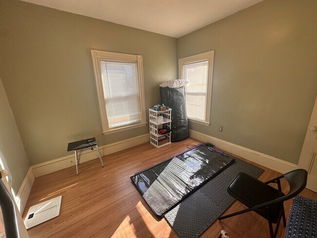 Building Photo - 374 Highland Ave