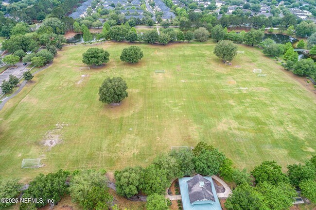 Building Photo - 721 Crystal Way