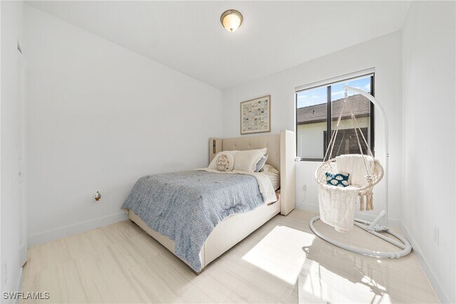 Building Photo - 4951 Brigata Wy