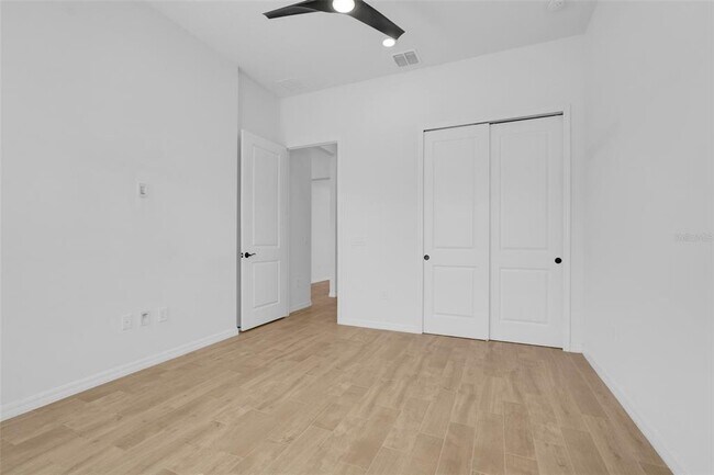 Building Photo - 10393 Pk Ests Ave