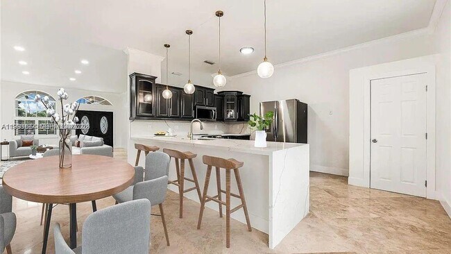 Building Photo - 2755 Dunwoodie Pl