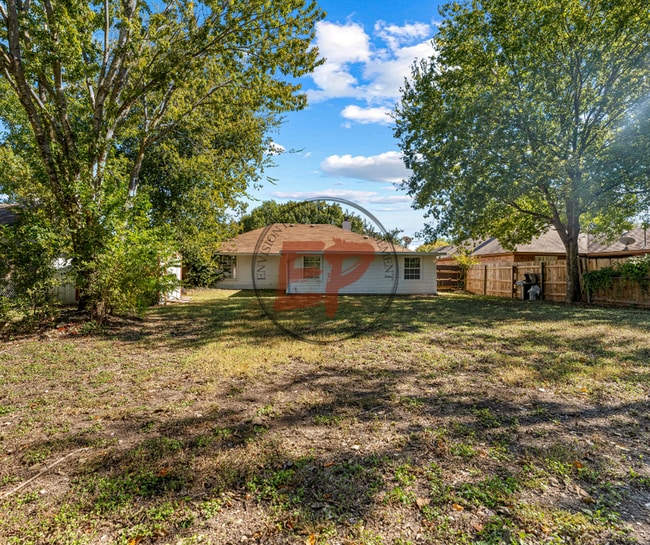 Building Photo - 1727 Ramada Dr