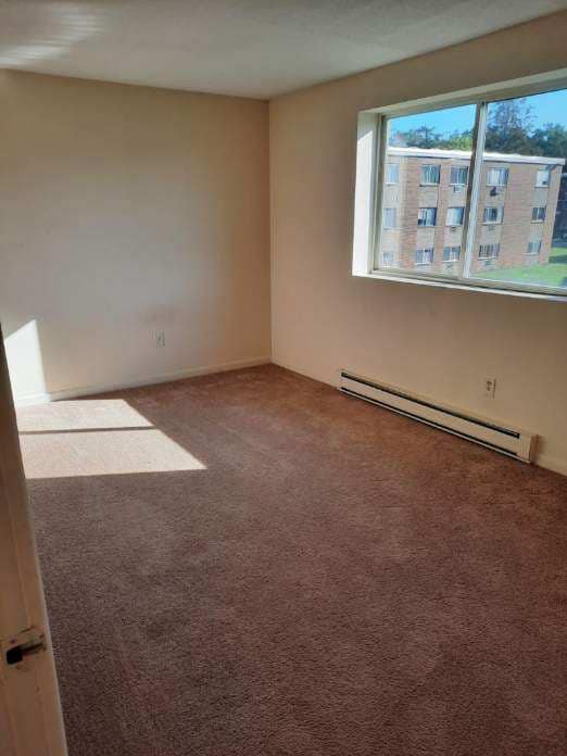 Building Photo - 2094 Phillips Rd