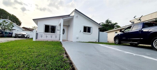 Building Photo - 15436 SW 112th Pl
