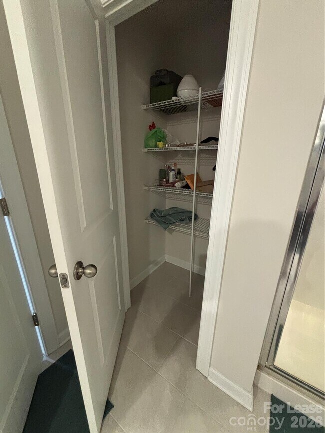 Building Photo - 1019 Clementine Rd