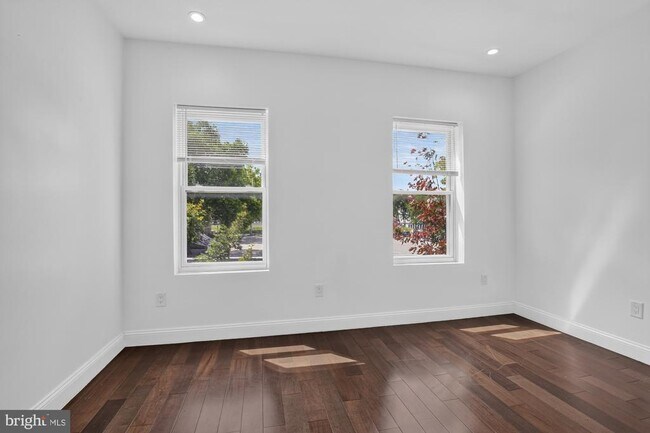 Building Photo - 2319 N College Ave