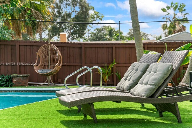 Building Photo - 2708 Cleveland St