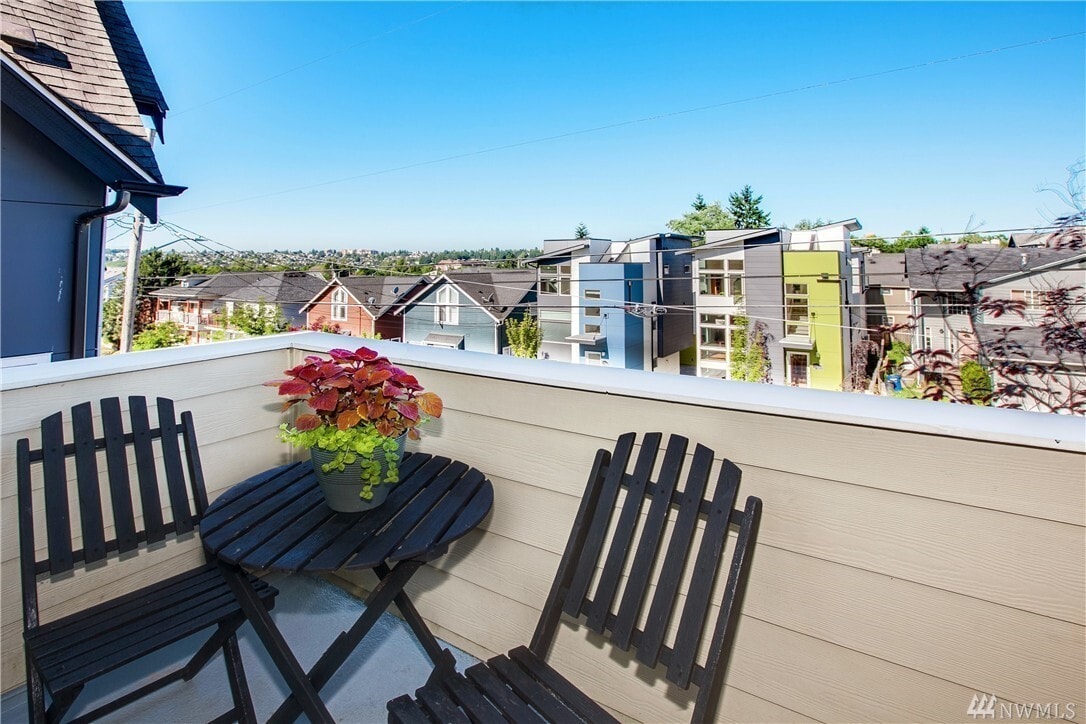 Balcony with spectacular view - 1110 29th Ave S