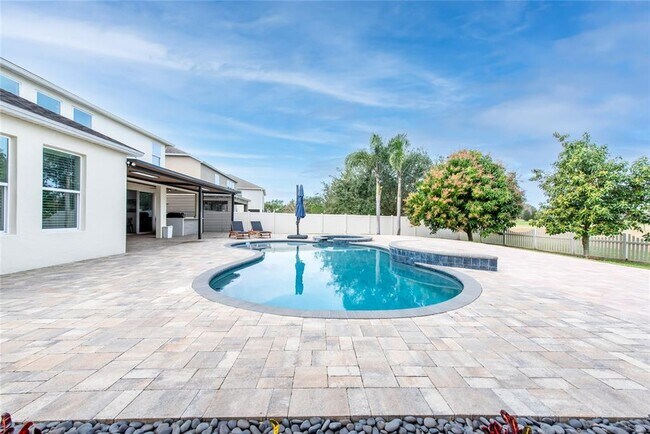 Building Photo - 4306 Old Sycamore Loop