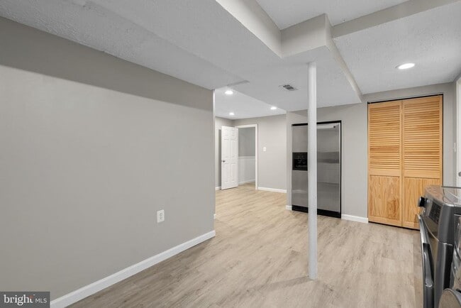 Building Photo - 20303 Marketree Pl