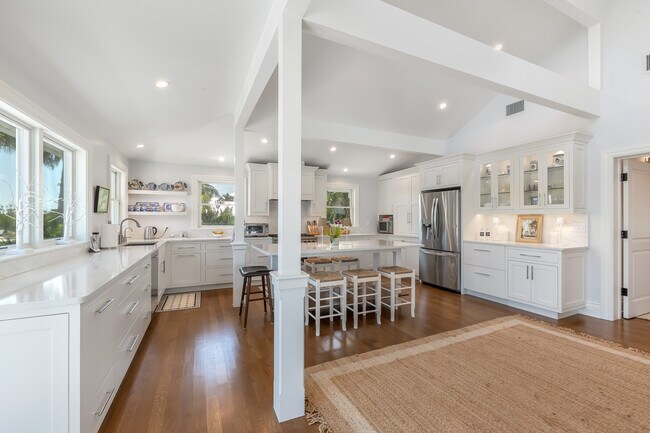 Building Photo - 360 Gasparilla St