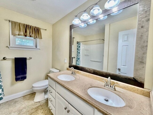 Building Photo - Ready 07-13-26! 4/2 Ranch Home On Corner Lot! Pet-Friendly & All Appliances Convey!