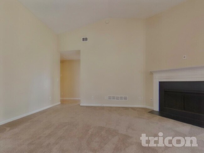 Building Photo - 20 Mattie Ln