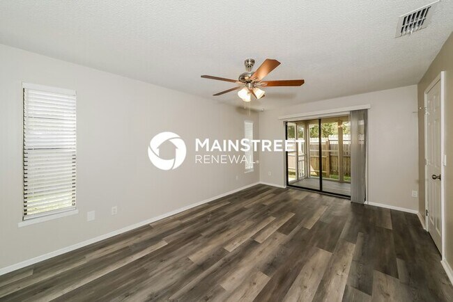 Building Photo - 3 Bedroom Pet-Friendly Home in SARASOTA, FL with Main Street Renewal