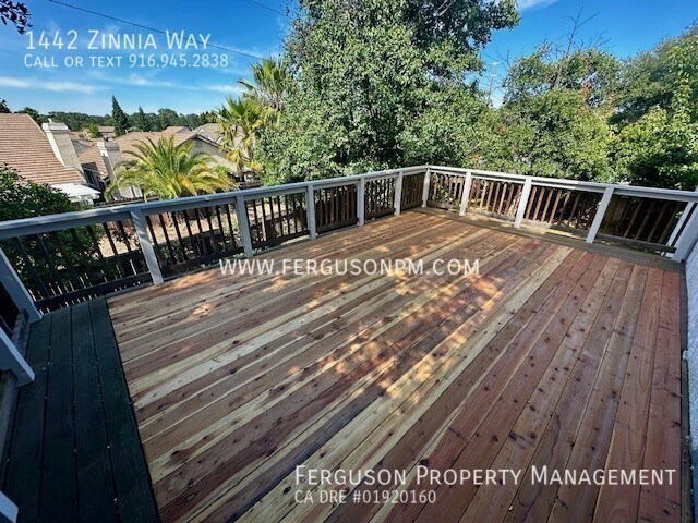 Building Photo - 1442 Zinnia Way