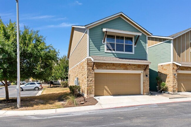 Building Photo - 516 E Slaughter Ln