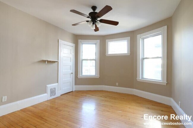 Building Photo - 7 Parker Hill Ave