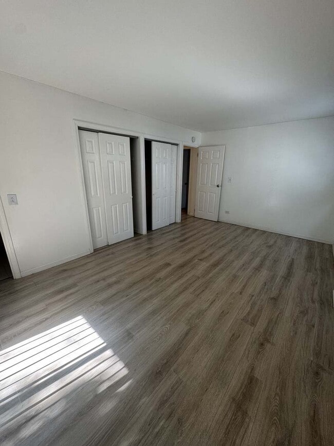 Building Photo - 14949 Highland Ave