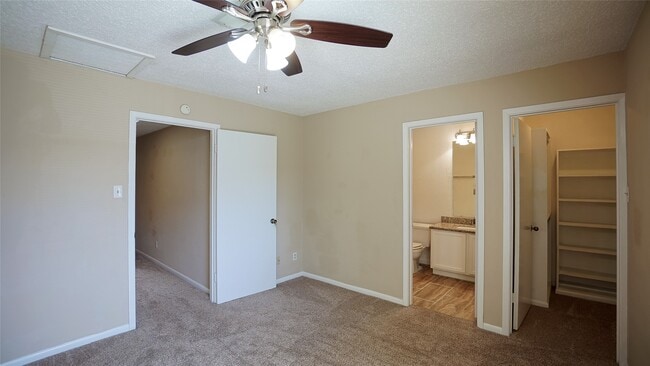 Building Photo - 2277 S Kirkwood Rd