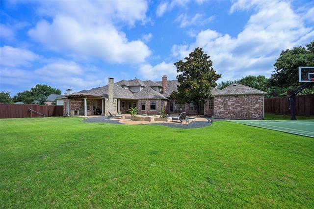 Building Photo - 6520 Twin Oaks Dr