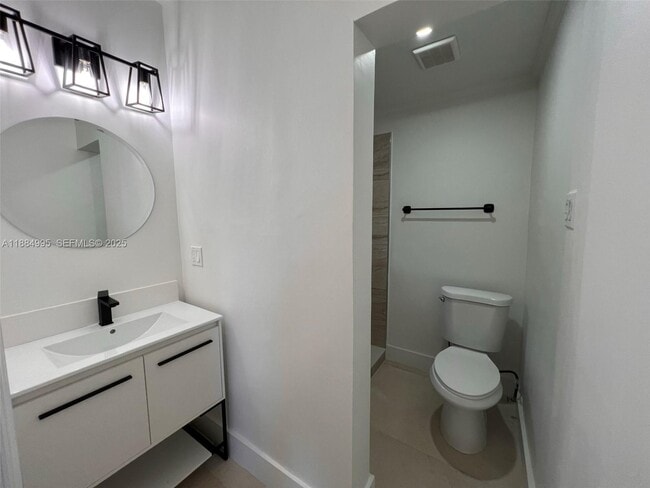 Building Photo - 347 NE 110th St