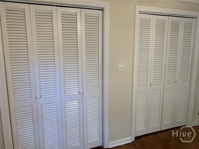 Building Photo - 1000 College Station Rd