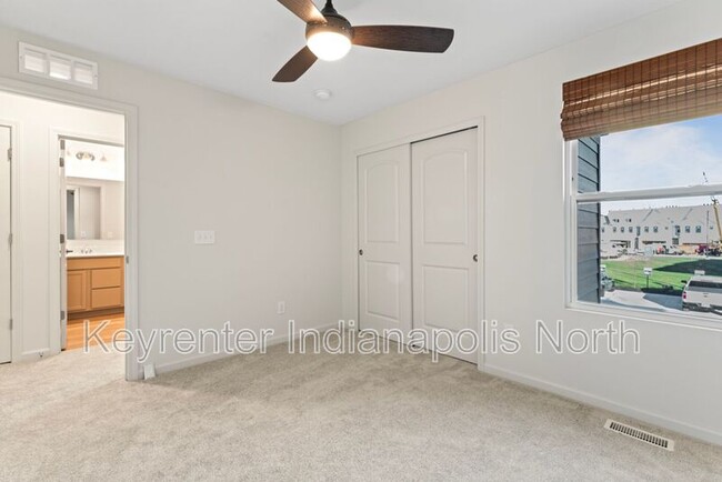 Building Photo - 9738 Behner Dr