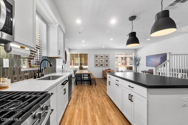 Building Photo - 215 Red Brick Dr