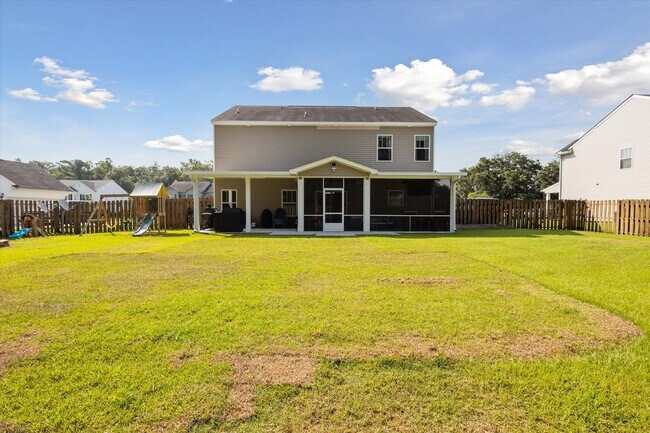 Building Photo - Spacious 4BR Home with Screened Porch & Fenced Yard in Effingham