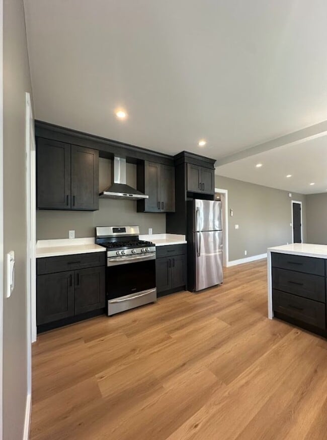 Building Photo - Beautifully Renovated Home in Oakland!