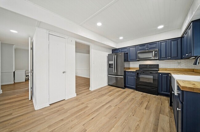 Building Photo - 3244 Yorkborough Way