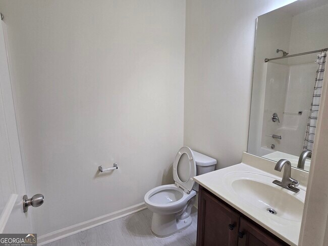 Building Photo - 2020 Beyers Landing Dr