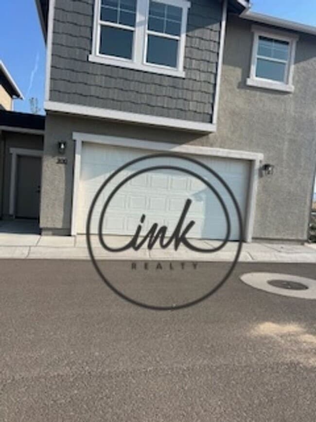 Primary Photo - New Townhouses in Gardnerville