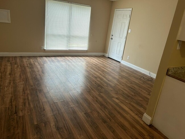 Building Photo - 3502 Penny St SW