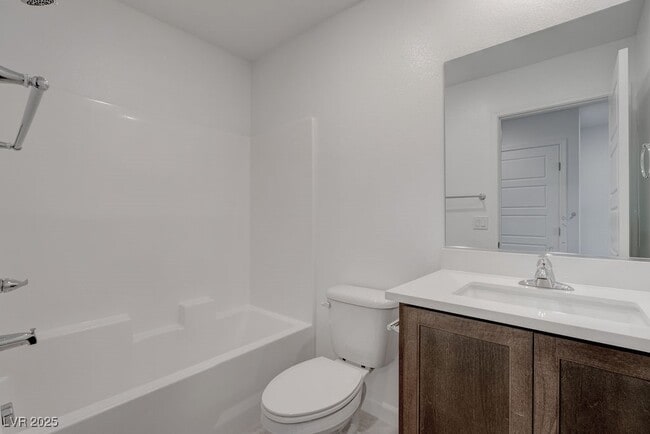 Building Photo - 933 Watford Pl