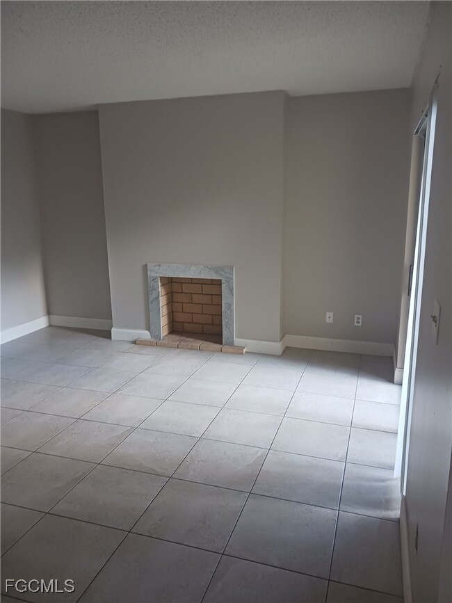 Building Photo - 12345 Woodrose Ct