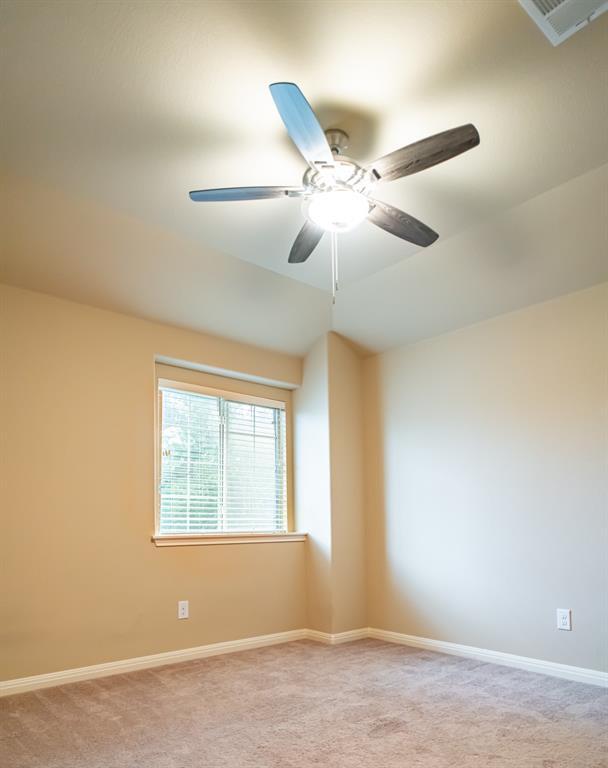 Building Photo - 2301 Giddens Dr