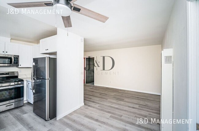 Building Photo - 4620 Hawley Blvd