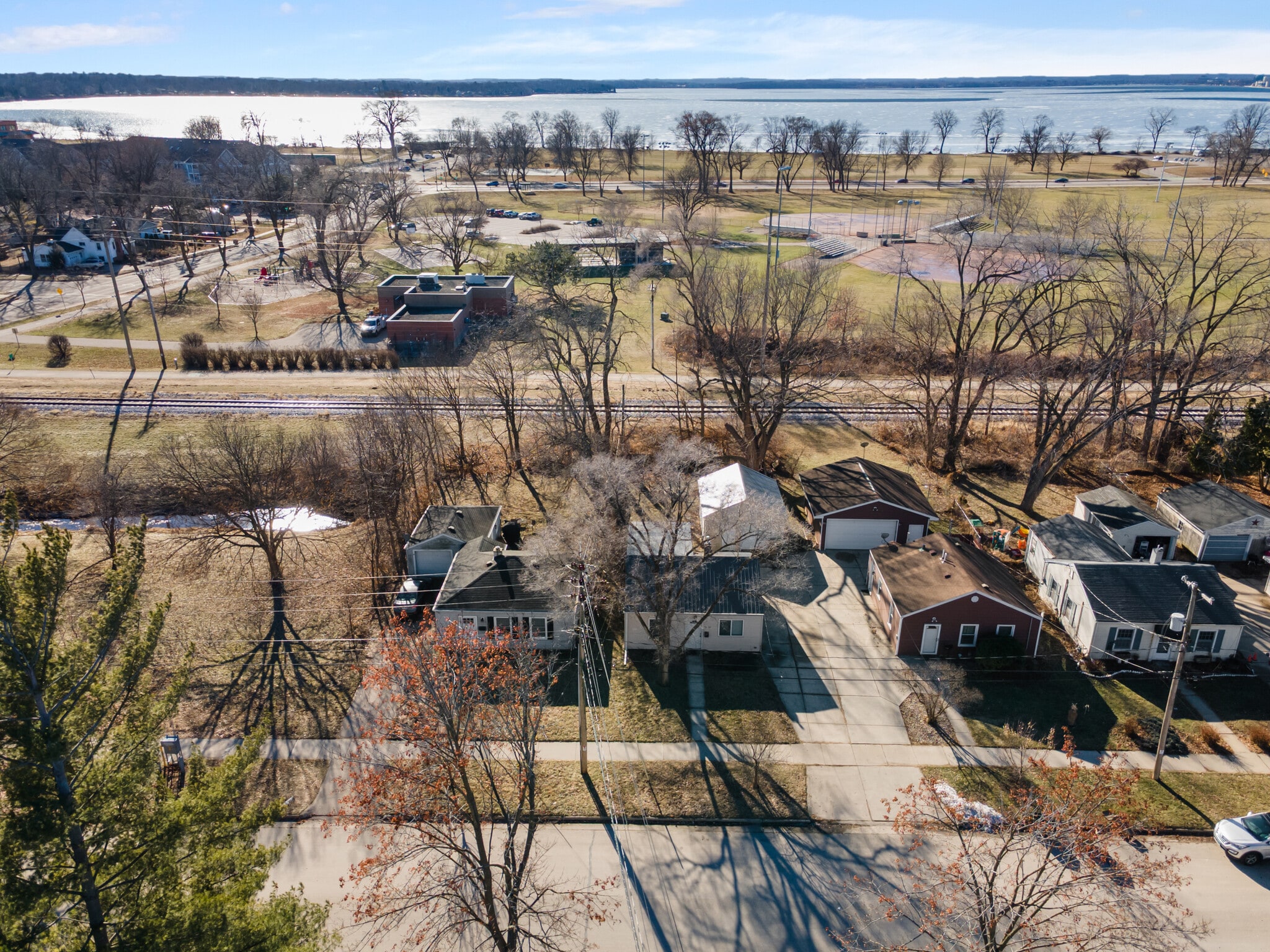 blocks to Lake Monona - 3489 Hargrove St