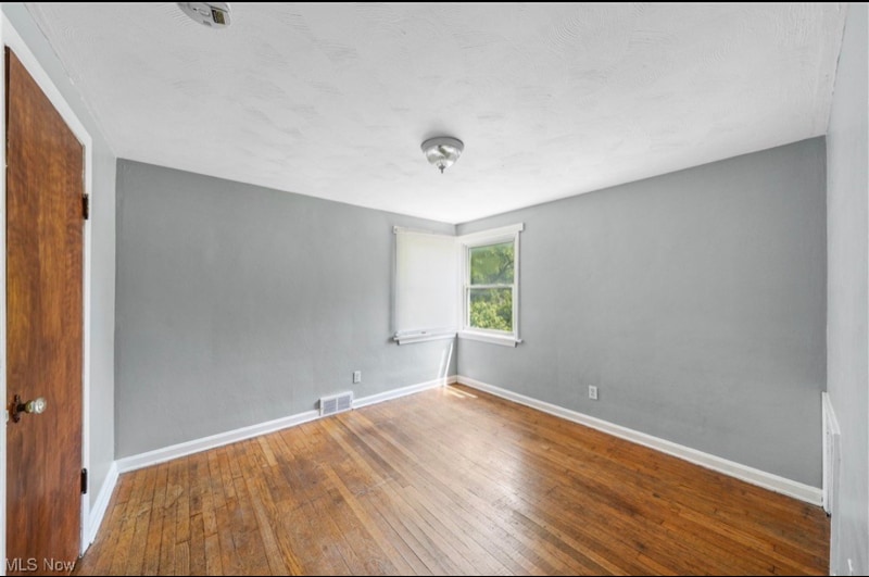 Building Photo - 1369 Adelaide Ave SE