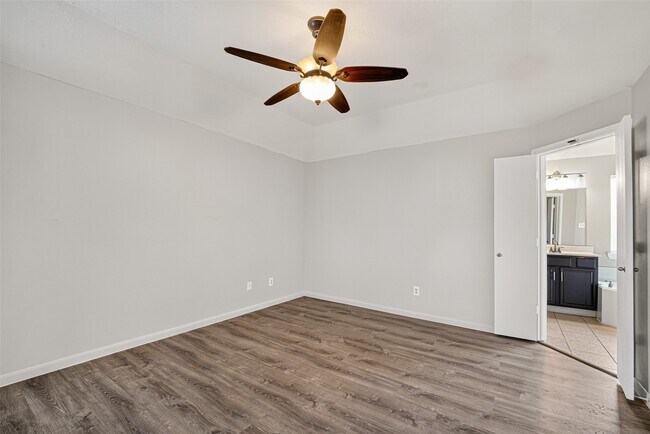 Building Photo - 9241 Clearwood Landing Blvd